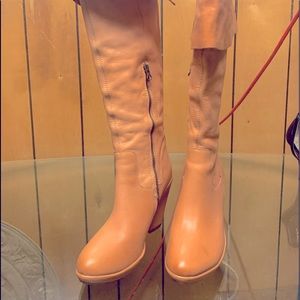 Woman’s suze $ boots with wedge heel in great condition give me your best offer